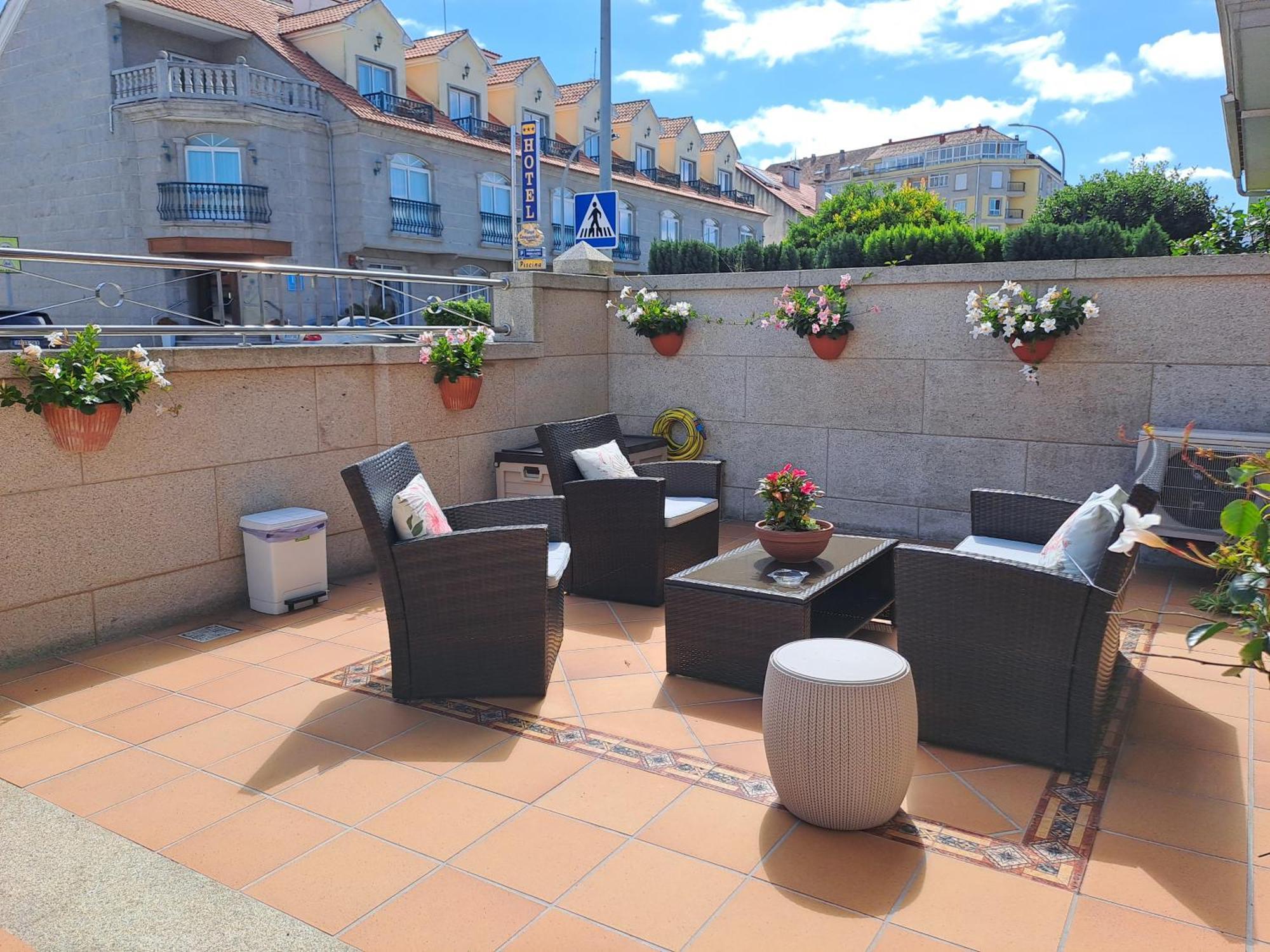 Apartamentos Playa Compostela Vilagarcia de Arousa Exteriör bild