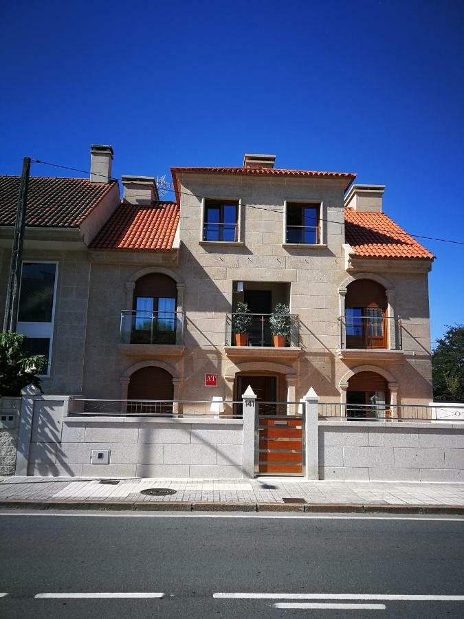 Apartamentos Playa Compostela Vilagarcia de Arousa Exteriör bild